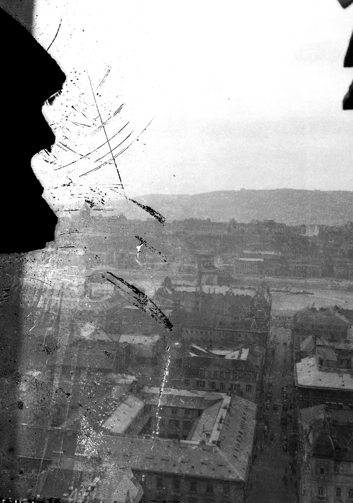 Hungary, Budapest V., kilátás a Szent István-bazilika kupolájából a budai Vár felé., 1947, Hámori Gyula, picture, Budapest, Fortepan #104790