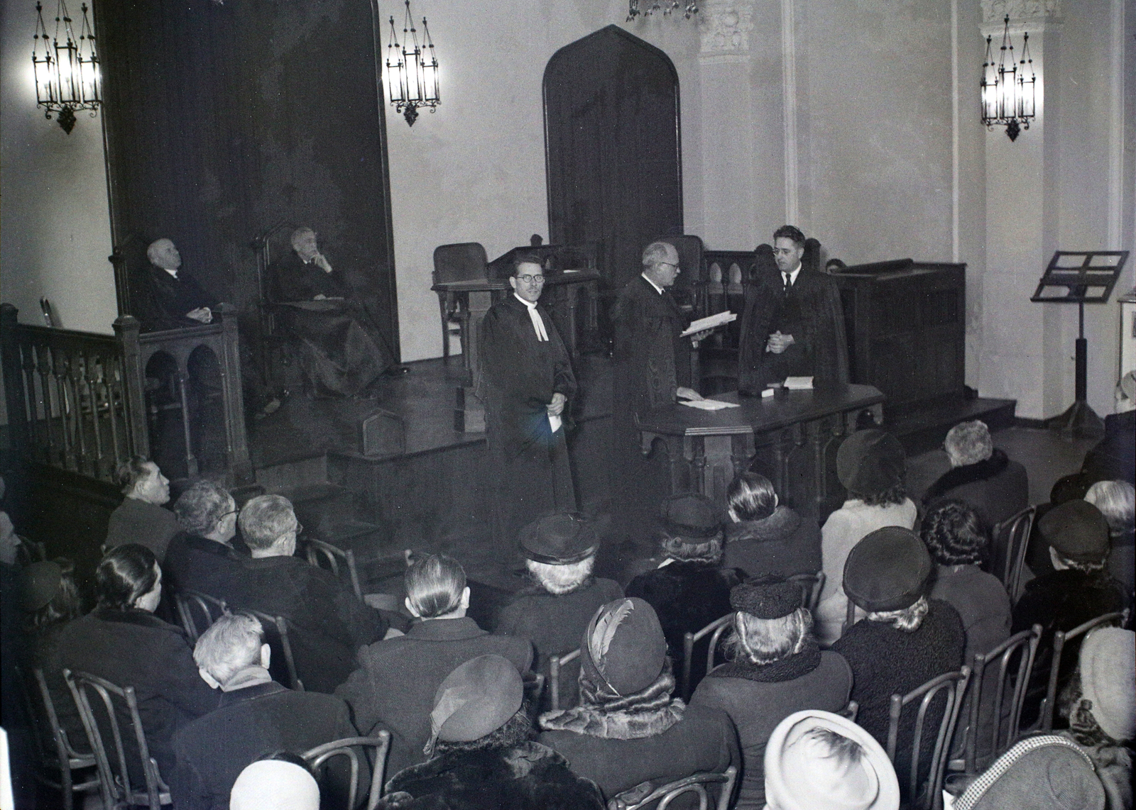 Hungary, Budapest VI., Vörösmarty utca 51., a Budapesti Skót Misszió díszterme., 1948, Hámori Gyula, priest, pastor, Budapest, Fortepan #104970