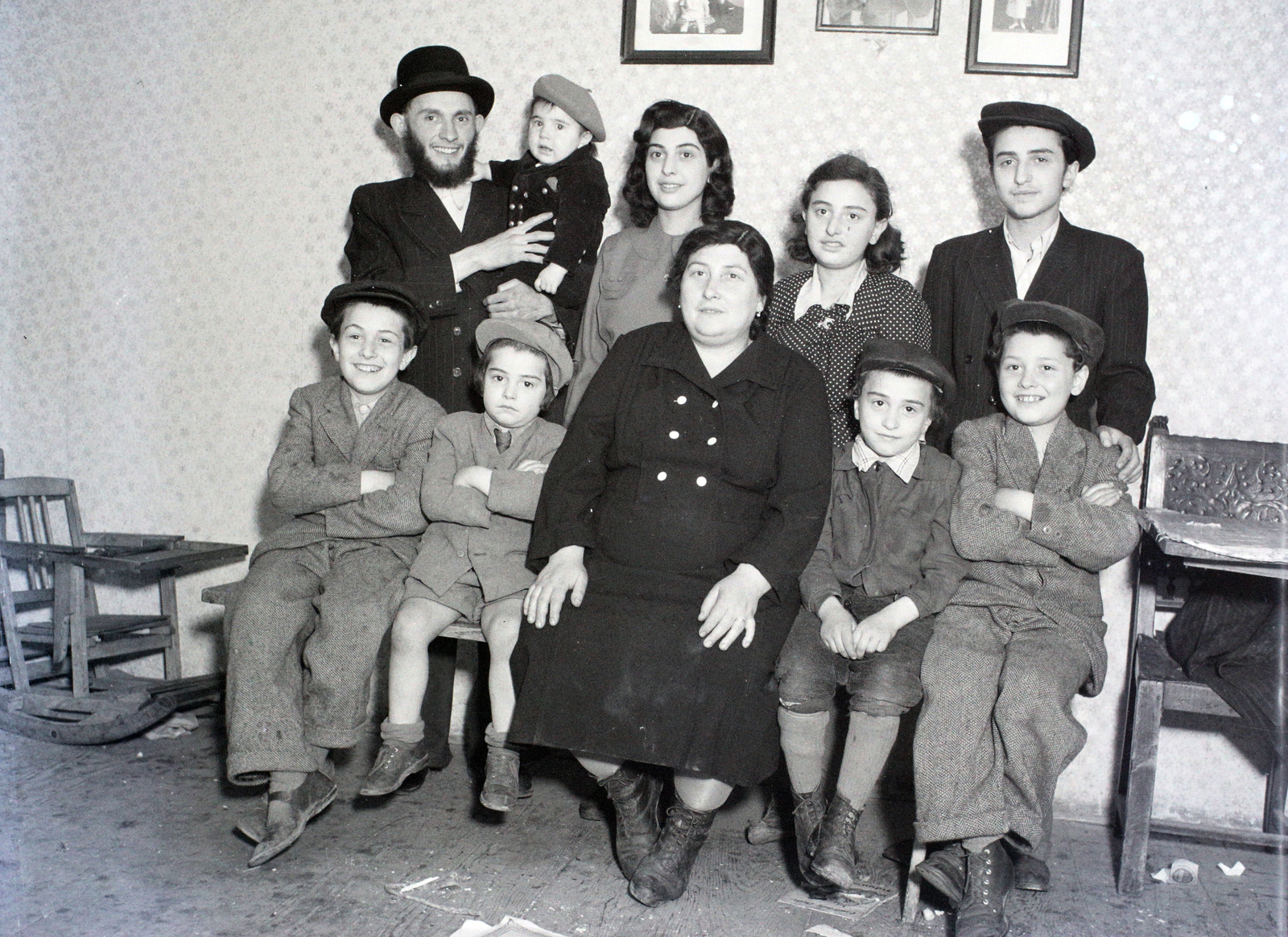 Hungary, 1948, Hámori Gyula, family, tableau, judaism, Budapest, Fortepan #105103