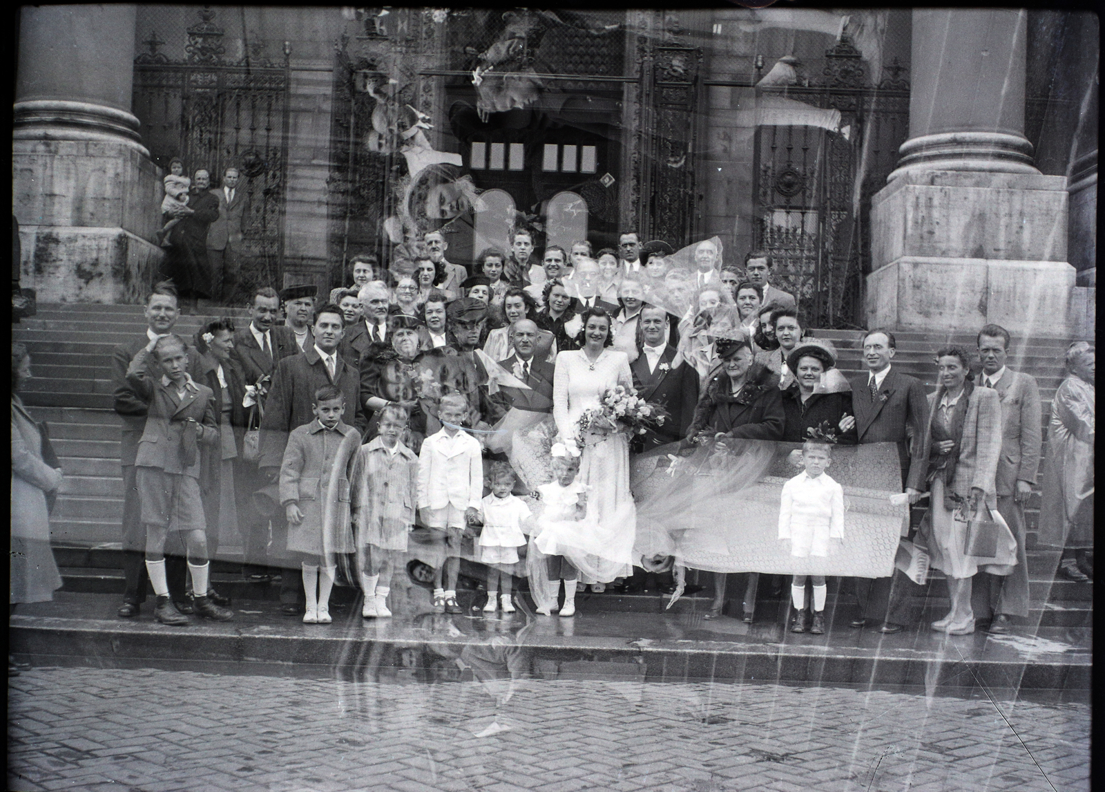 Hungary, Budapest V., Szent István tér, a Szent István-bazilika főbejárata., 1948, Hámori Gyula, erroneous photo, Budapest, double exposure, Fortepan #105183