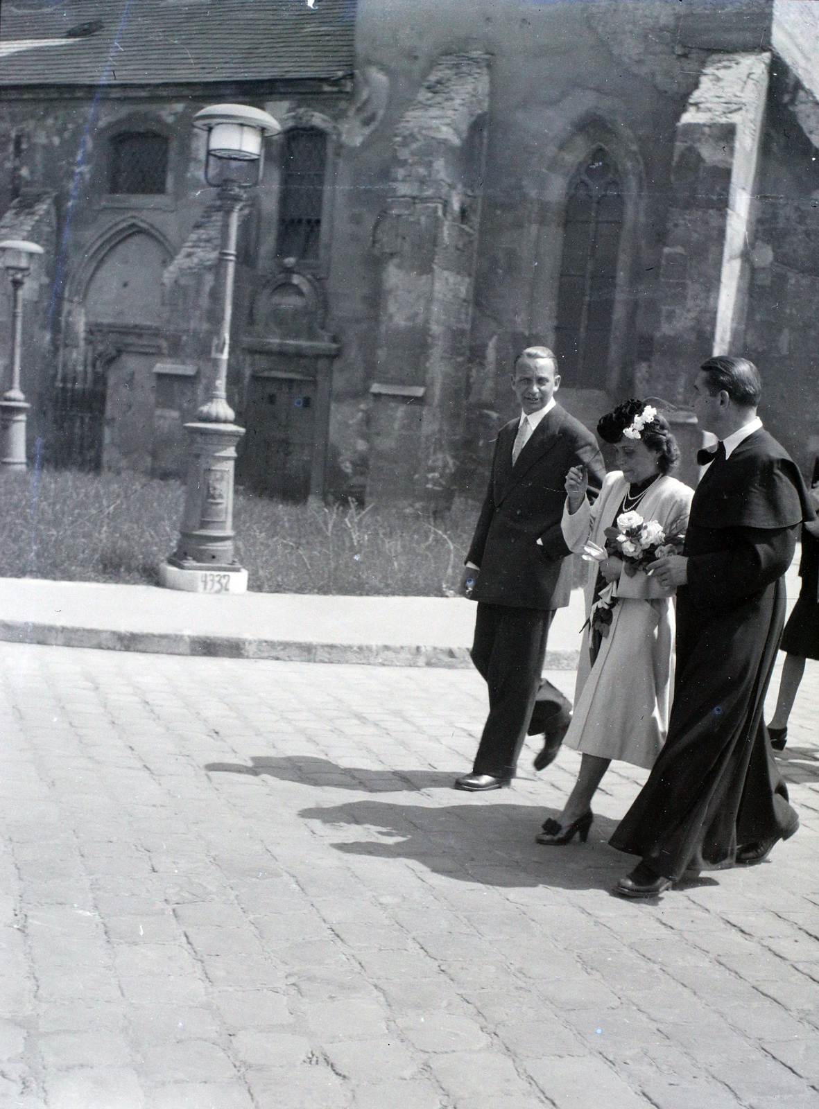 Hungary, Budapest V., Március 15. (Eskü) tér, háttérben a Belvárosi Nagyboldogasszony Főplébánia-templom., 1948, Hámori Gyula, Budapest, Fortepan #105323