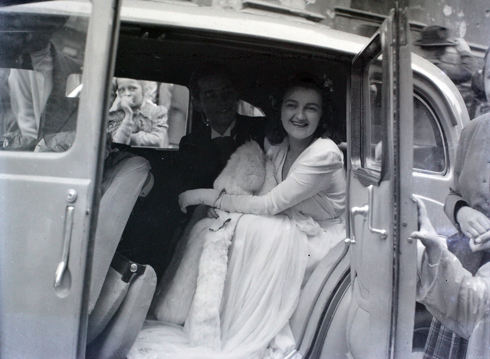 Hungary, 1948, Hámori Gyula, Budapest, bride, automobile, groom, Fortepan #105339