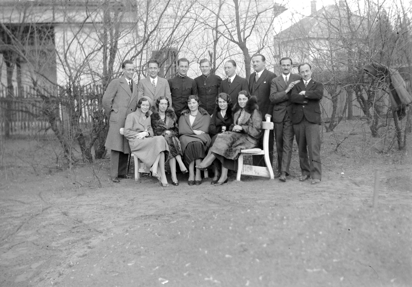 1933, Kurutz Márton, fashion, uniform, garden, tableau, fur coat, Fortepan #10536