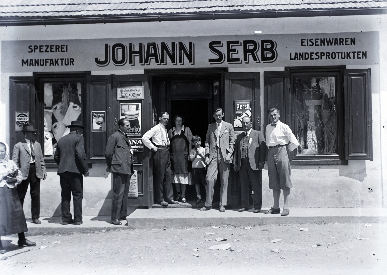 1935, Kurutz Márton, reklám, plakát, üzlet, cégtábla, csoportkép, Persil-márka, Fortepan #10577