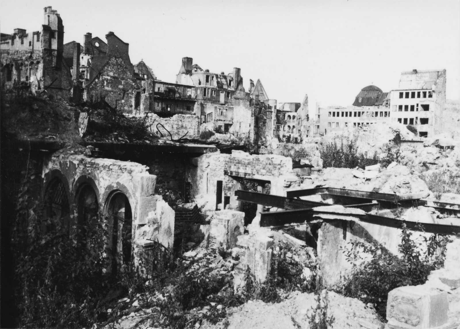 1947, Archiv für Zeitgeschichte ETH Zürich / Agnes Hirschi, Carl Lutz, war damage, Fortepan #105836