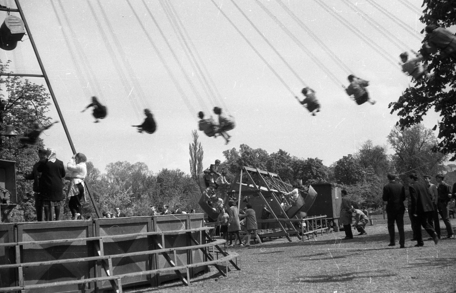 Hungary, Városmajor, Budapest XII., 1964, Hunyady József, carousel, Budapest, Fortepan #105936