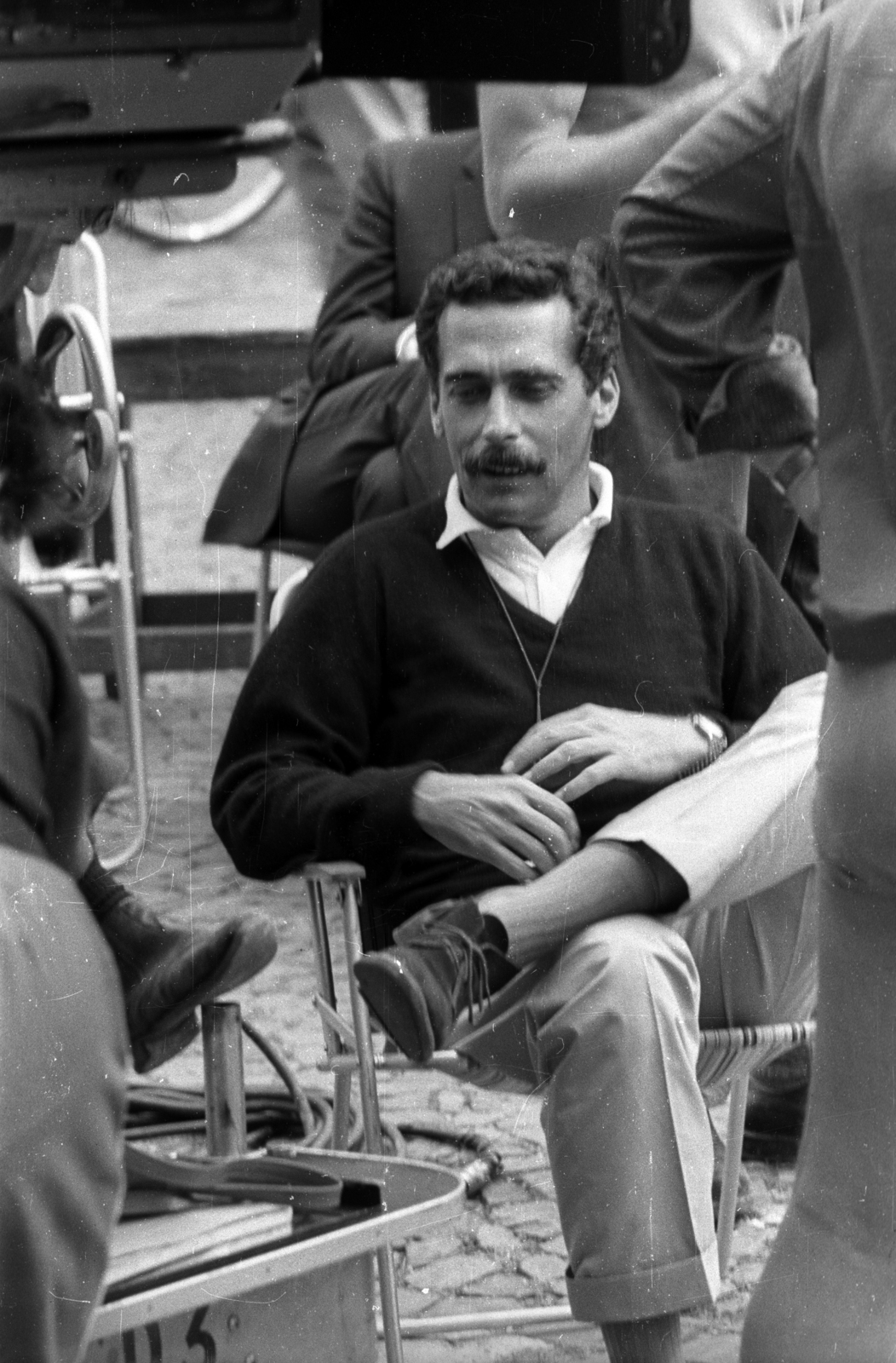 Hungary, Győr, Apor Vilmos püspök tere (Martinovics tér) a Székesegyház mellett. A felvétel Az aranyfej című film forgatásakor készült., 1963, Hunyady József, filming, Fortepan #106072