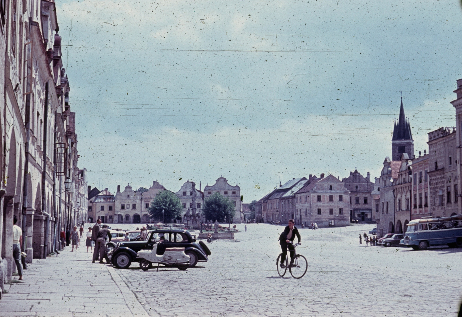 Csehország, Telč, Piactér (náměstí Zachariáše z Hradce)., 1962, Hunyady József, Csehszlovákia, színes, CZ-márka, CZ 175, Fortepan #106111