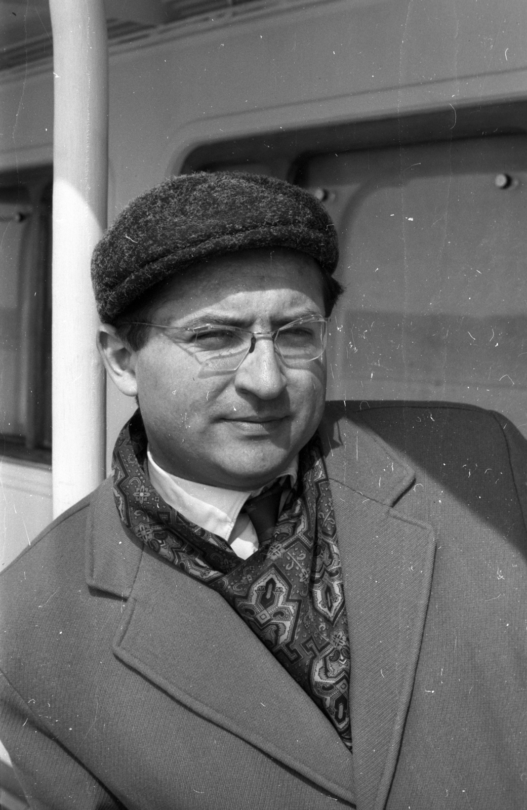 Szerbia, a felvétel a Felszabadulás gőzhajó fedélzetén az Írószövetség jugoszláviai útján készült. Juhász Béla irodalomtörténész, kritikus, szerkesztő., 1965, Hunyady József, Fortepan #106132