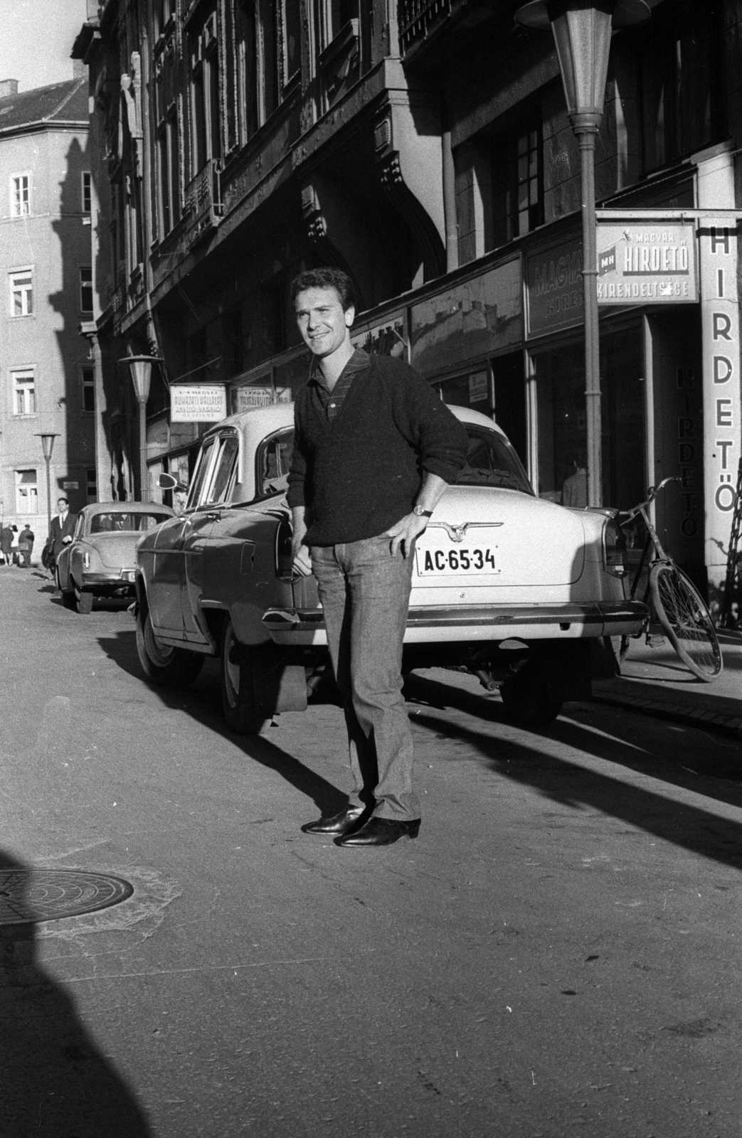 Hungary, Szombathely, Mártírok tere a Király (Bajcsy-Zsilinszky) utca felé nézve. Tordy Géza színművész., 1966, Hunyady József, M21 Wolga, number plate, Fortepan #106246