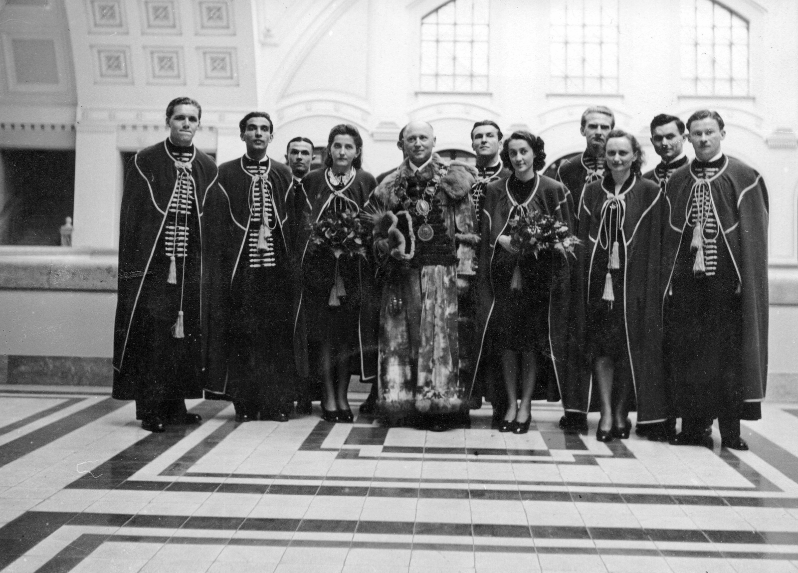 Magyarország, Debrecen, doktorrá avatás az Egyetemen., 1943, Mészöly Leonóra, egyetem, talár, Fortepan #10640