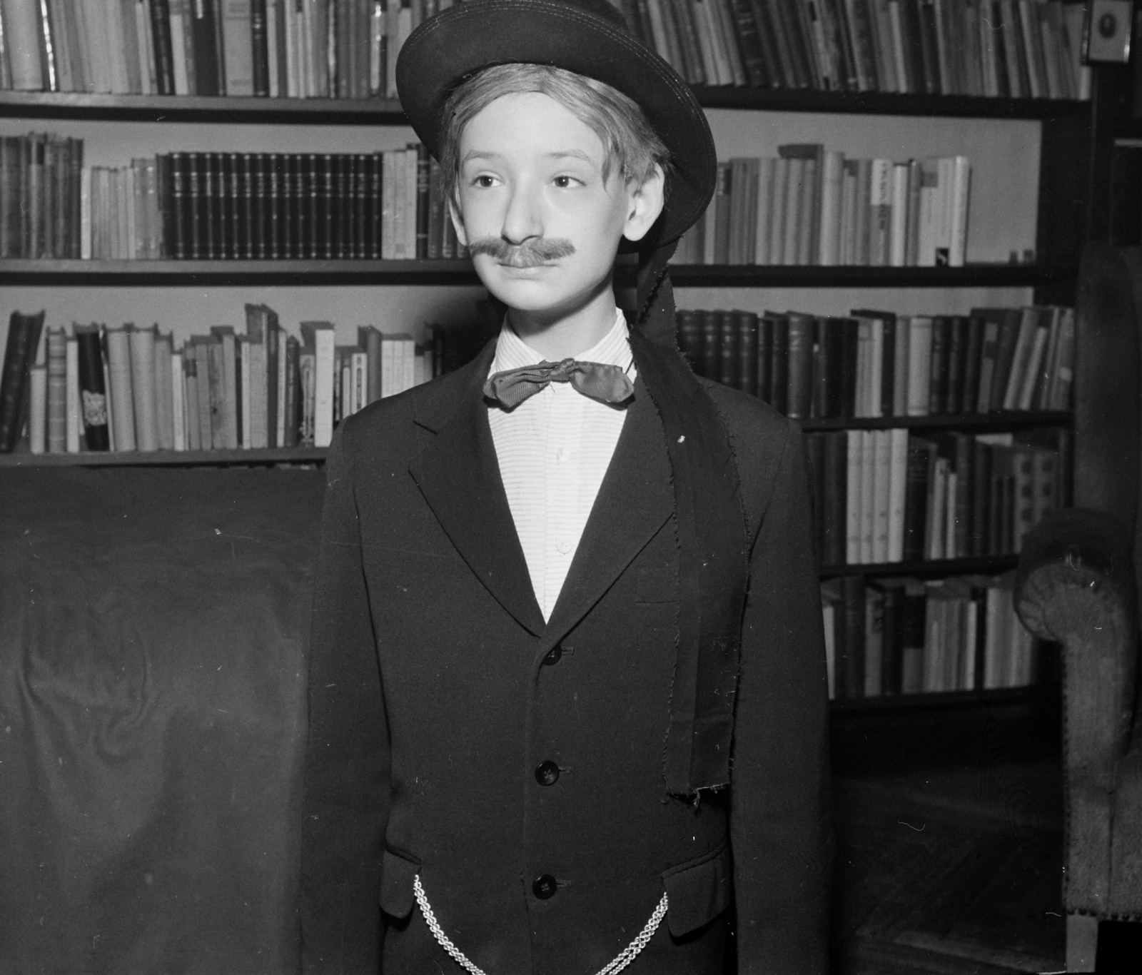 Magyarország, Karinthy Márton, Karinthy Ferenc író fia, később színigazgató, színházrendező, író, 1963, Hunyady József, jelmez, Fortepan #106870