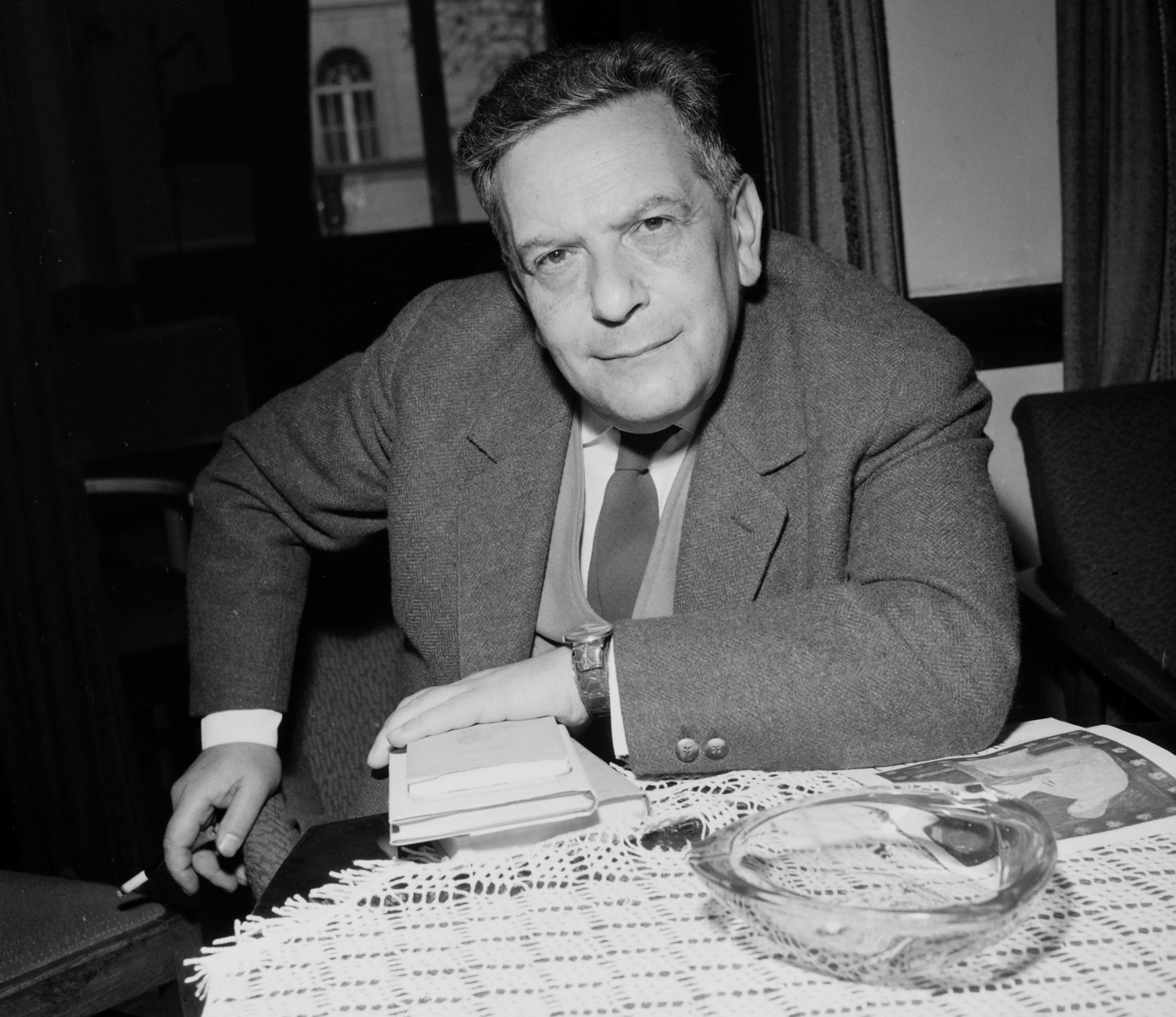 Hungary, Budapest VI., Hegedűs Géza irodalomtörténész, író. A felvétel az Írószövetség Bajza utca 18. alatti székházában készült., 1964, Hunyady József, Budapest, Fortepan #106882