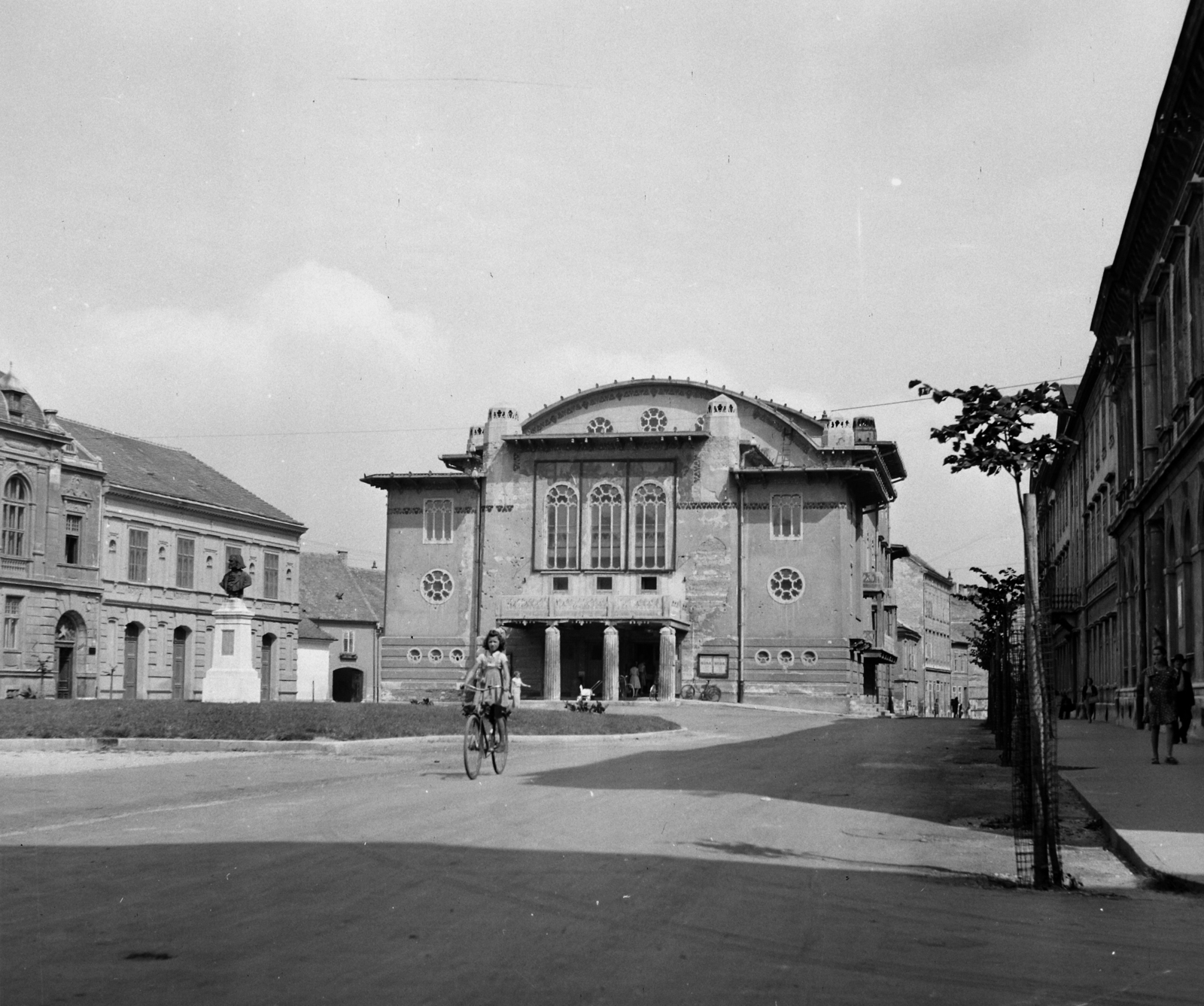Hungary, Sopron, Petőfi tér, Petőfi Színház., 1960, Hunyady József, theater, Secession, Art Nouveau architecture, István Medgyaszay-design, Fortepan #107057