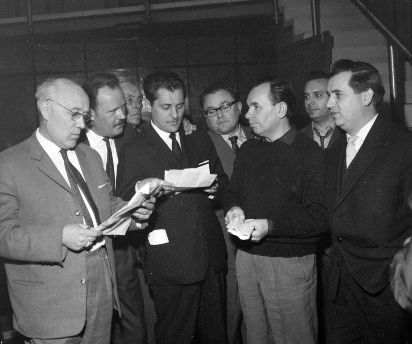 Hungary, Budapest VIII., a Magyar Rádió stúdiója. Balról Zách János, György László, Misoga László, Agárdy Gábor színművészek, jobbról a harmadik dr Cserés Miklós rendező., 1963, Hunyady József, sound recording, Budapest, Hungarian Radio, Fortepan #107063