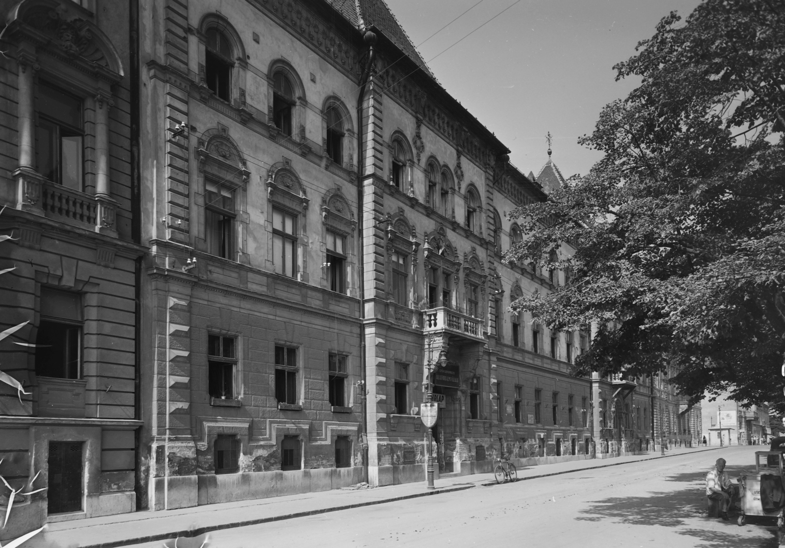 Hungary, Győr, Városháza tér 3., 1955, UVATERV, street view, Fortepan #10719