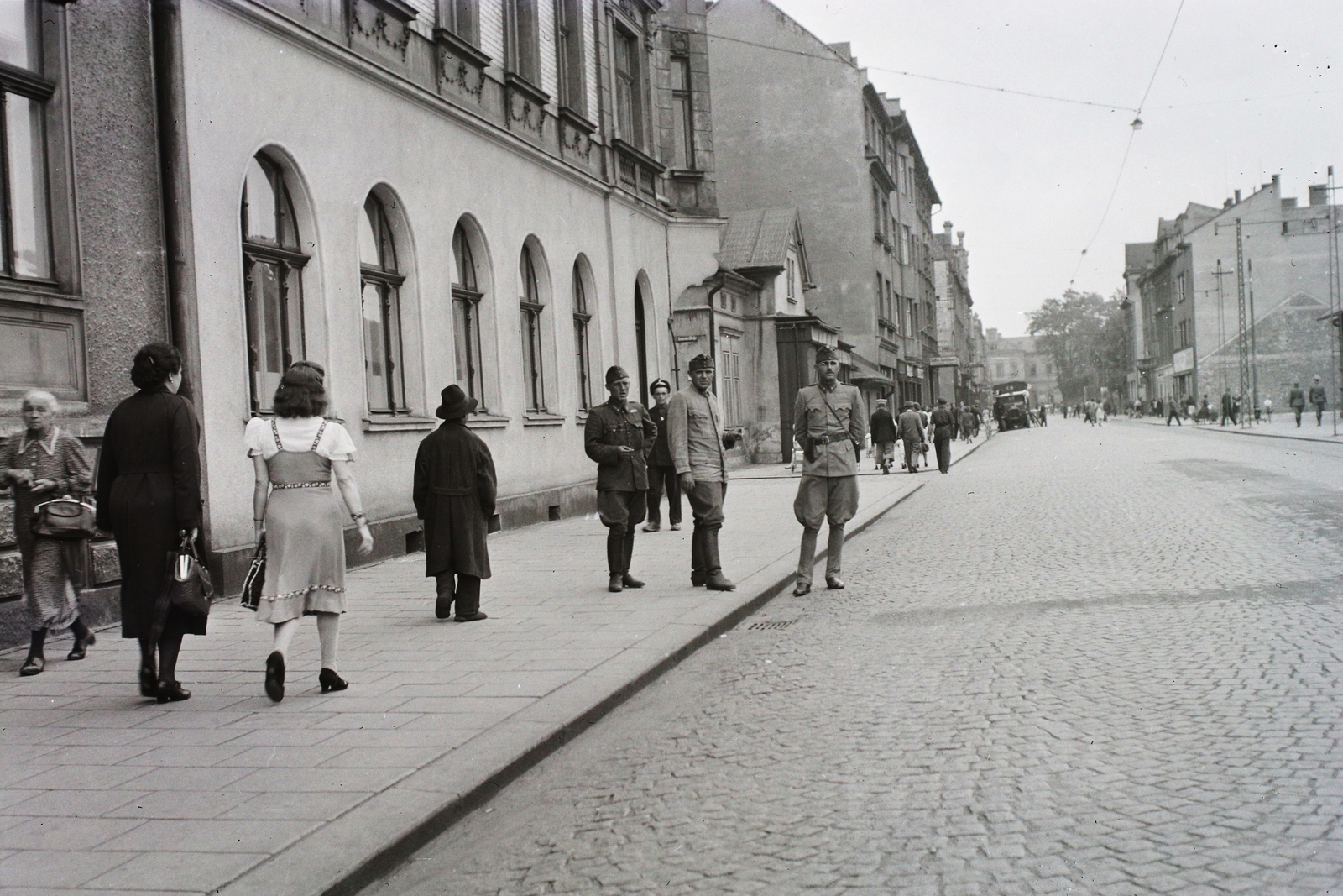 1942, Kókány Jenő, utcakép, kockakő, Fortepan #107401