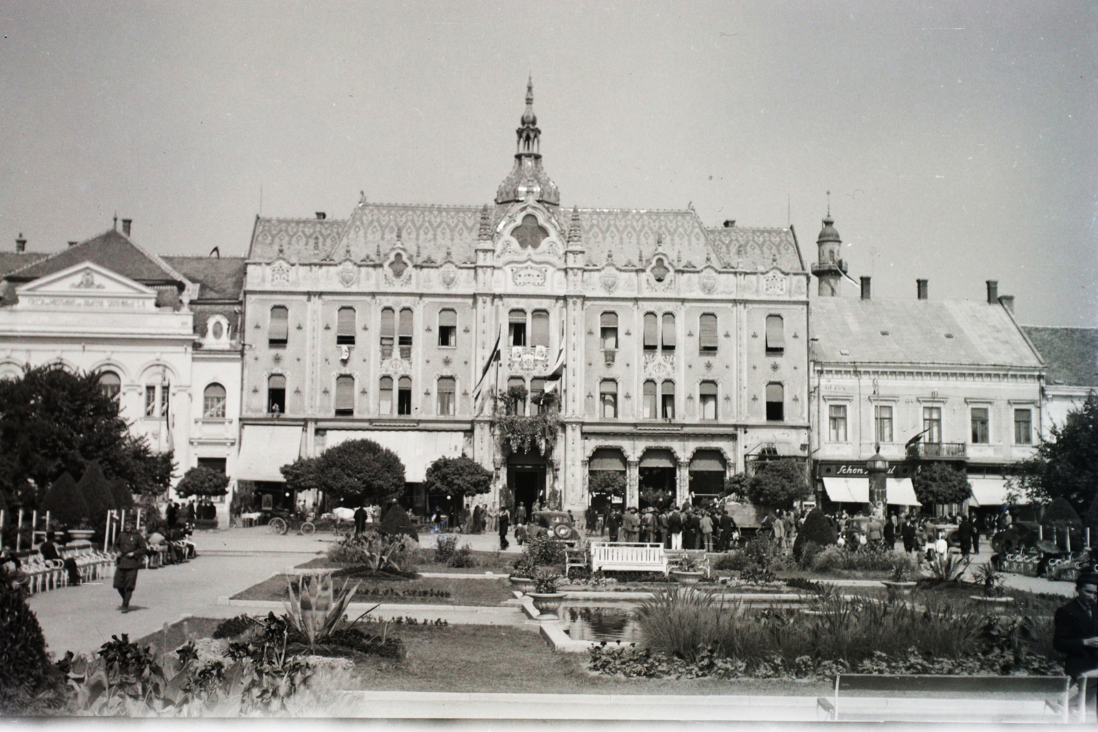 Románia,Erdély, Szatmárnémeti, Deák tér (Piata Libertatii), Pannónia (később Dacia) hotel., 1940, Kókány Jenő, szálloda, szecesszió, Art Nouveau, Bálint Zoltán-terv, Jámbor Lajos-terv, Fortepan #107447