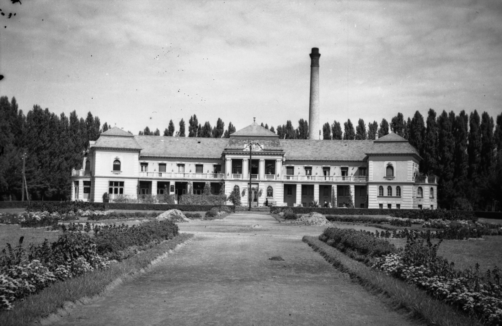 Hungary, Kiskunfélegyháza, Blaha Lujza tér, Fürdőszálló., 1941, Kókány Jenő, Fortepan #107651