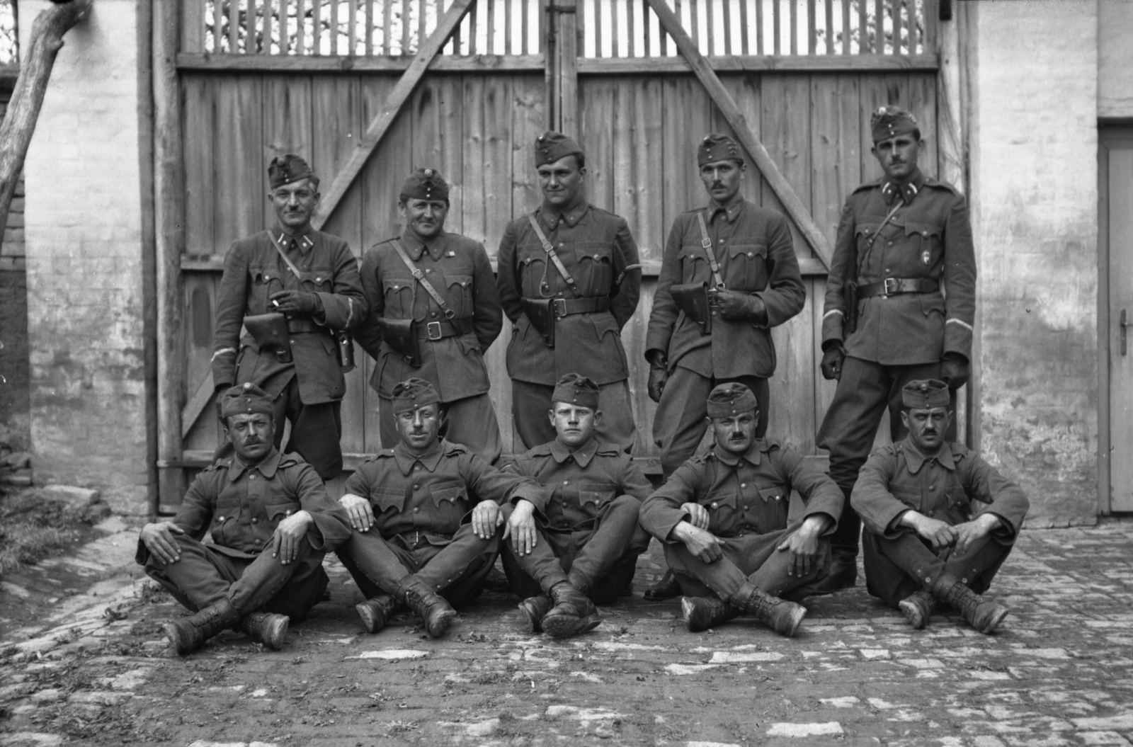 Serbia, a felvétel a 3. magyar hadsereg délvidéki hadművelete idején készült., 1941, Kókány Jenő, tableau, Fortepan #107665