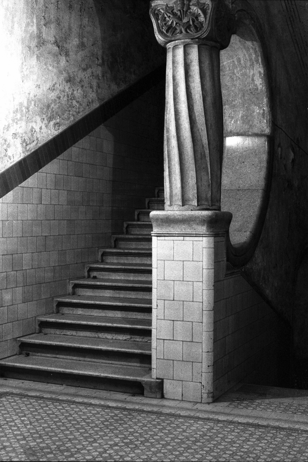 Hungary, Budapest V., Honvéd utca 3., Bedő-ház (később a Magyar Szecesszió Háza)., 1981, Makovecz Benjamin, architecture, Secession, tile, Budapest, Art Nouveau architecture, capital, Emil Vidor-terv, Fortepan #107760