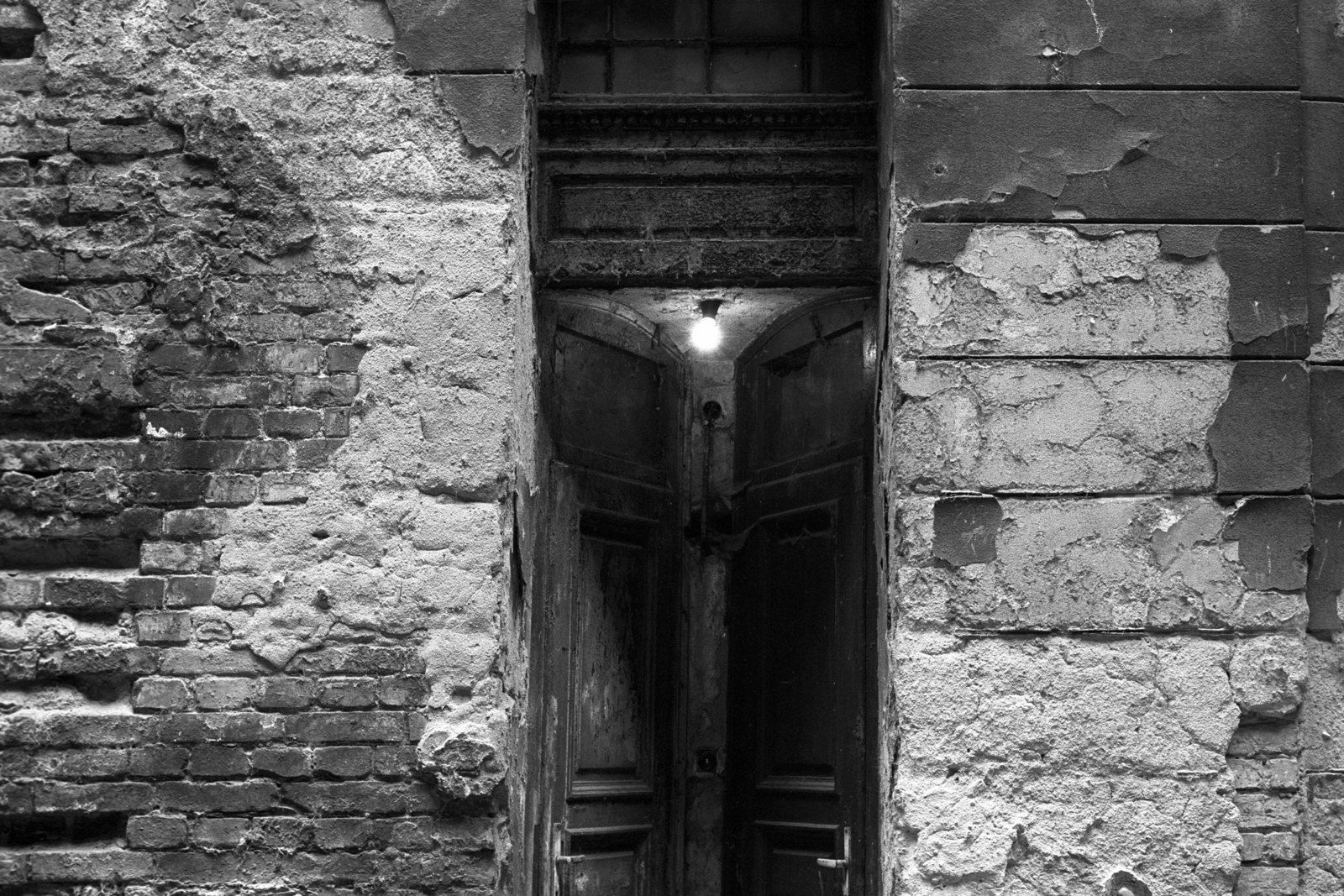 1982, Makovecz Benjamin, ajtó, Fortepan #107869