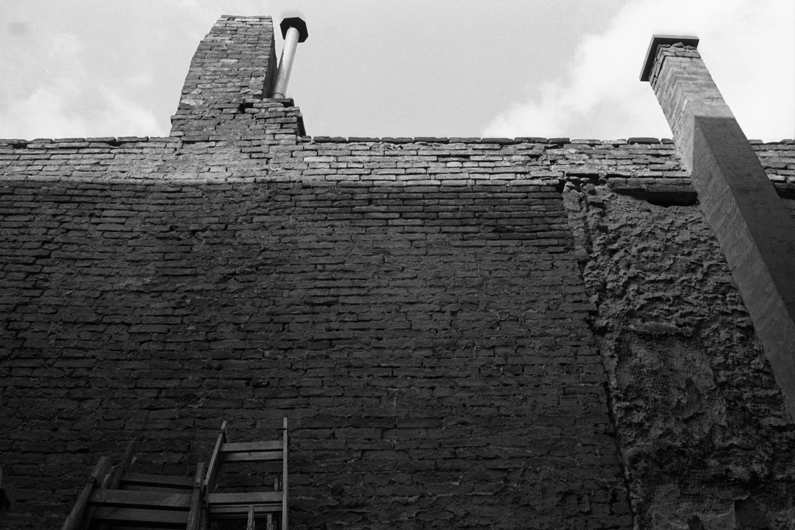 Hungary, 1983, Makovecz Benjamin, firewall, Fortepan #107991