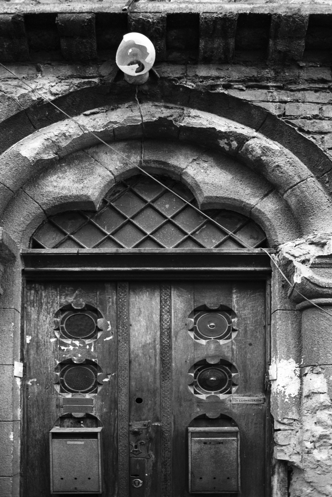 Hungary, Budapest XIV., Zichy Géza utca 6., Zichy-villa., 1983, Makovecz Benjamin, Budapest, letter box, window, gate, light, Fortepan #108024