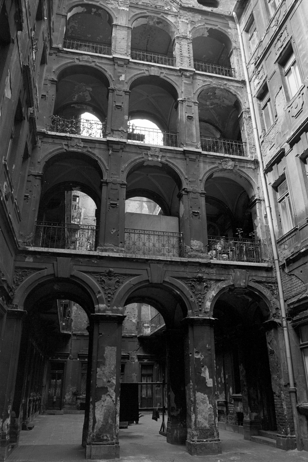 Hungary, Budapest VII., Jósika utca 26., 1983, Makovecz Benjamin, tenement house, Budapest, Fortepan #108074