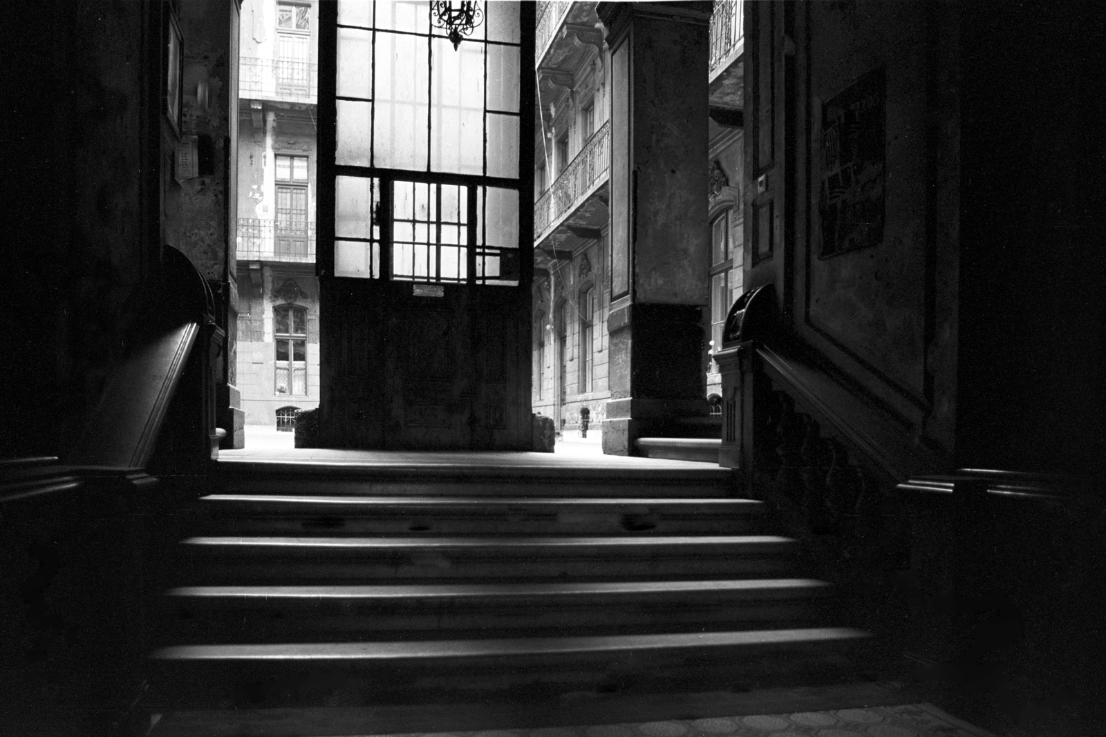 Hungary, 1983, Makovecz Benjamin, tenement house, stairs, escalator, inner courtyard, Fortepan #108078