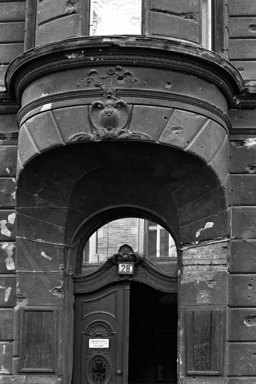 Hungary, Budapest VI., Jókai utca 28., 1984, Makovecz Benjamin, Budapest, gate, Fortepan #108105