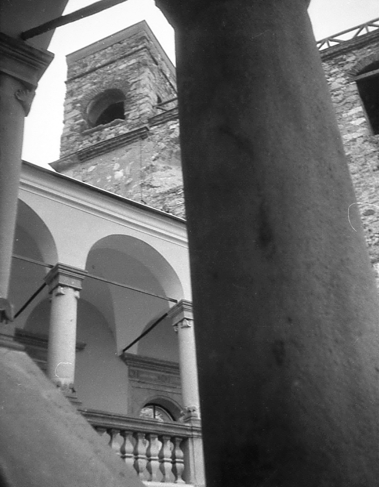 Hungary, Sárospatak, Rákóczi-vár, a Lorántffy-loggia és a Vörös-torony., 1970, Mészöly Leonóra, museum, castle, arch, pillar, Fortepan #10813