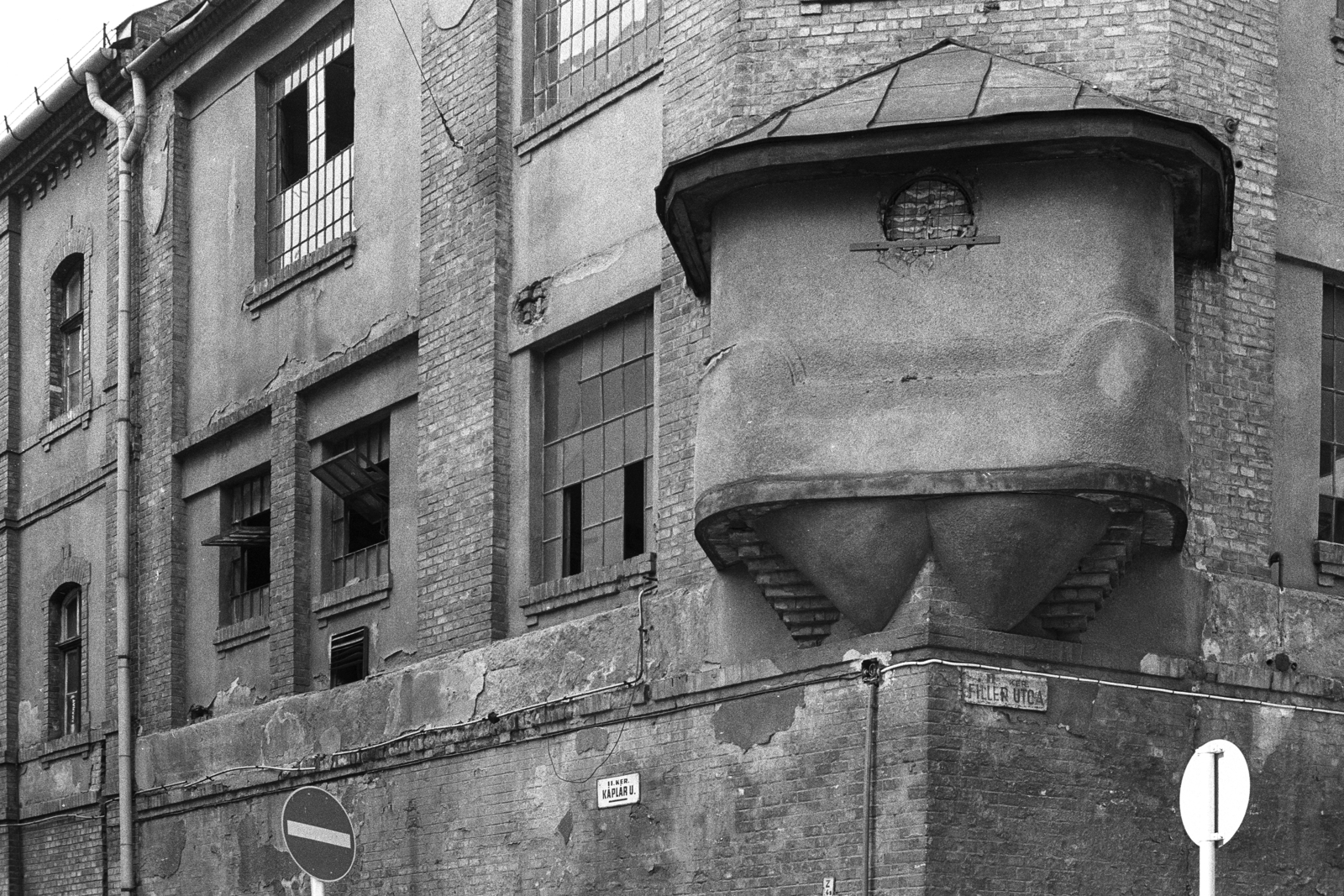 Hungary, Budapest II., Káplár utca - Fillér utca sarok., 1984, Makovecz Benjamin, Budapest, Best of, Fortepan #108172