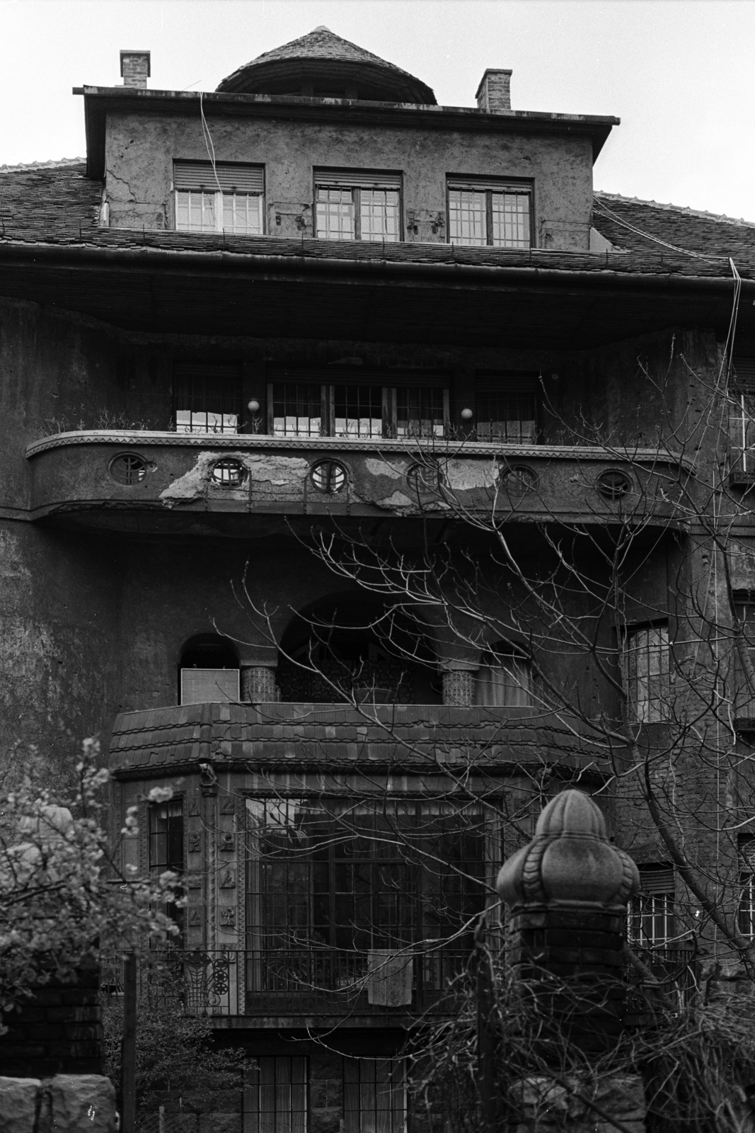 Magyarország, Budapest I., Ág utca 3., 1985, Makovecz Benjamin, építészet, szecesszió, erkély, Budapest, Jánszky Béla-terv, Szívessy Tibor-terv, Fortepan #108270