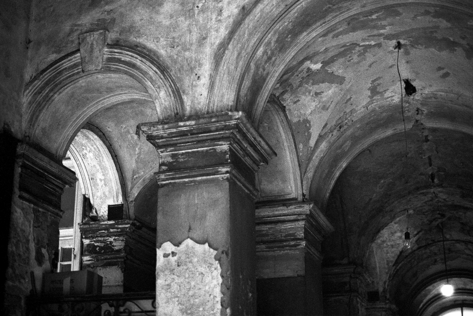 1985, Makovecz Benjamin, boltív, oszlop, Fortepan #108312