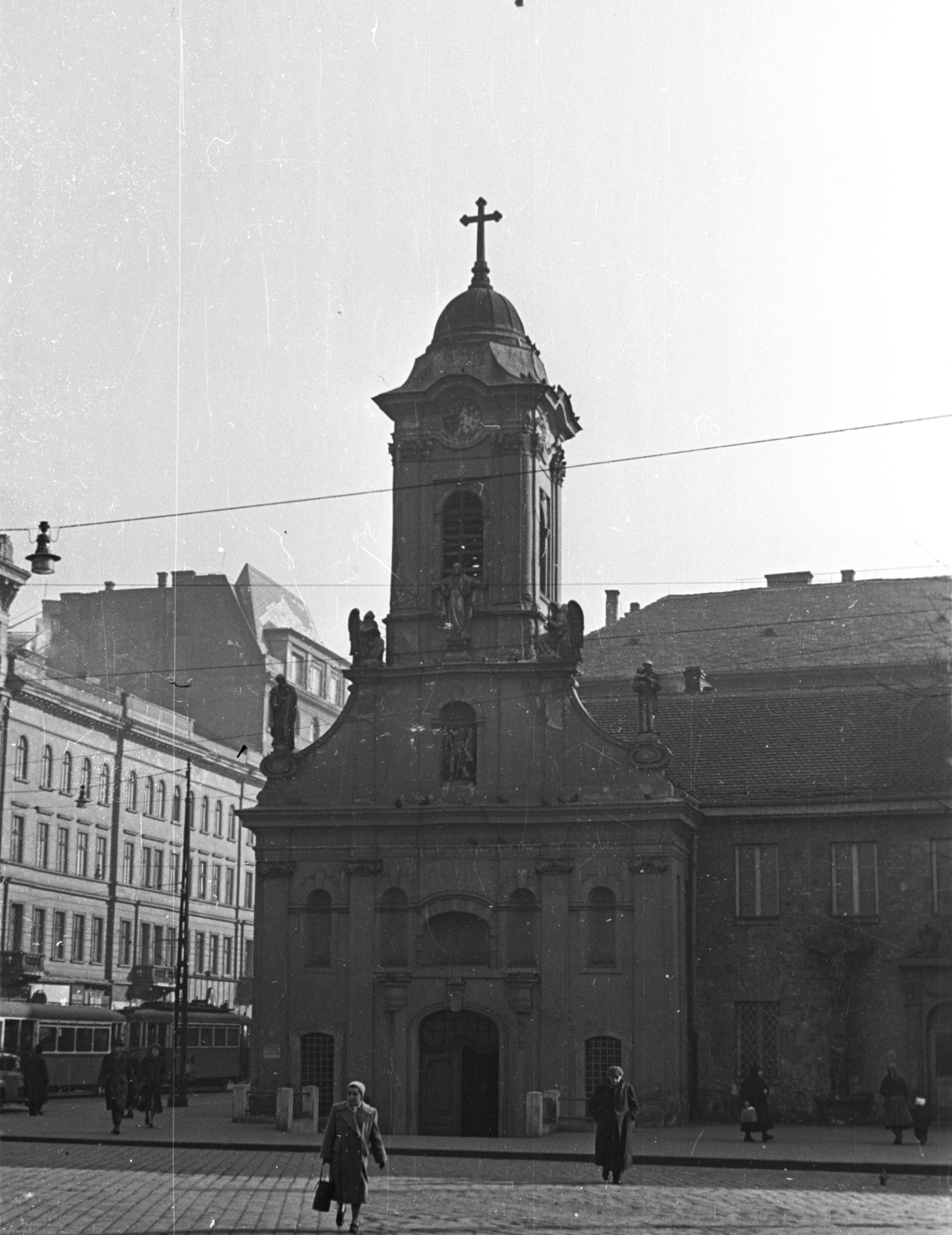 Hungary, Budapest VIII., Rákóczi út - Gyulai Pál utca sarok, Szent Rókus-kápolna., 1956, Hámori Gyula, Budapest, Fortepan #108379