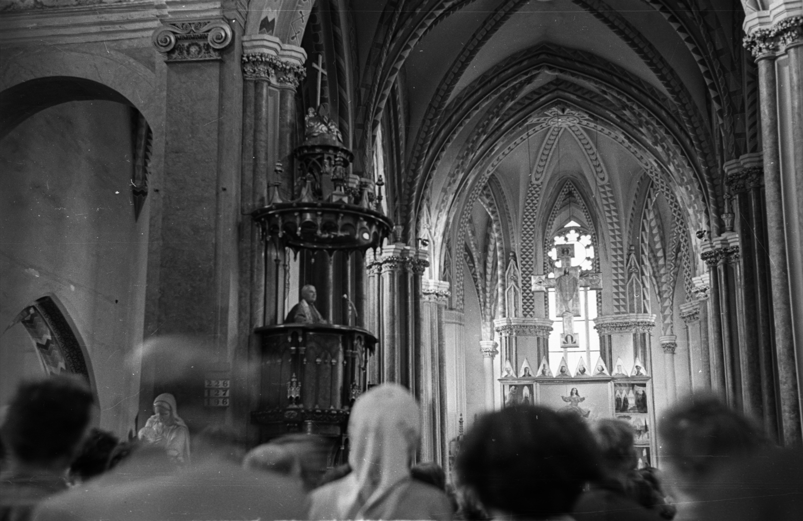 Hungary, Budapest V., Március 15. tér, Belvárosi Nagyboldogasszony Főplébánia-templom., 1955, Hámori Gyula, priest, pulpit, church interior, Budapest, Fortepan #108460