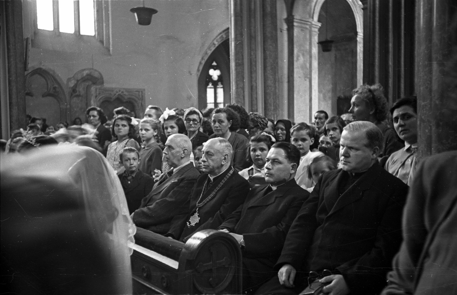 Hungary, Budapest V., Március 15. tér, Belvárosi Nagyboldogasszony Főplébánia-templom., 1955, Hámori Gyula, church interior, Budapest, Fortepan #108461