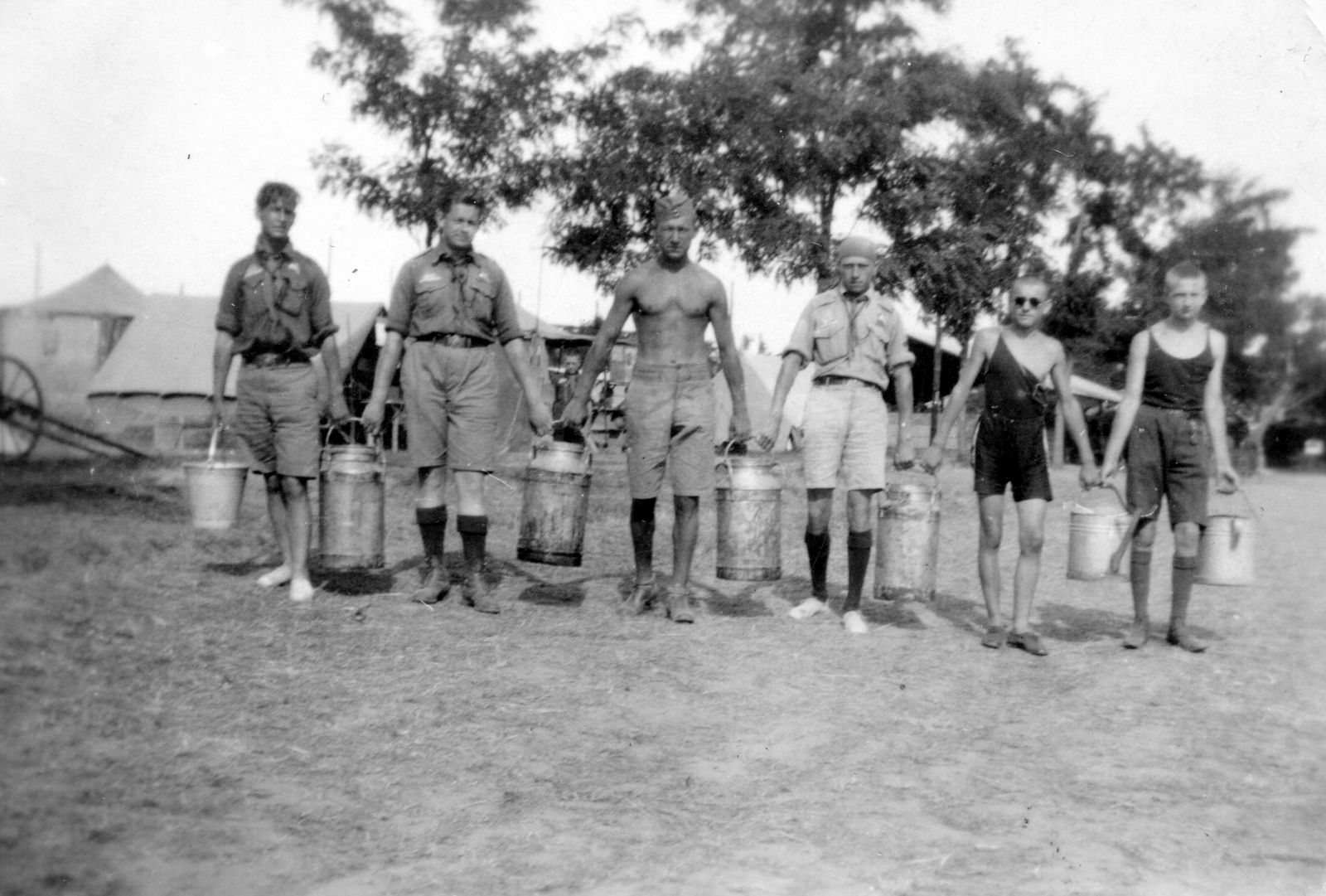 Hungary, Gödöllő, 4. Nemzetközi Cserkész Világtalálkozó (Jamboree)., 1933, Mészöly Leonóra, tent, shades, scouting, can, camp, bucket, water bearer, half-naked, Fortepan #10855