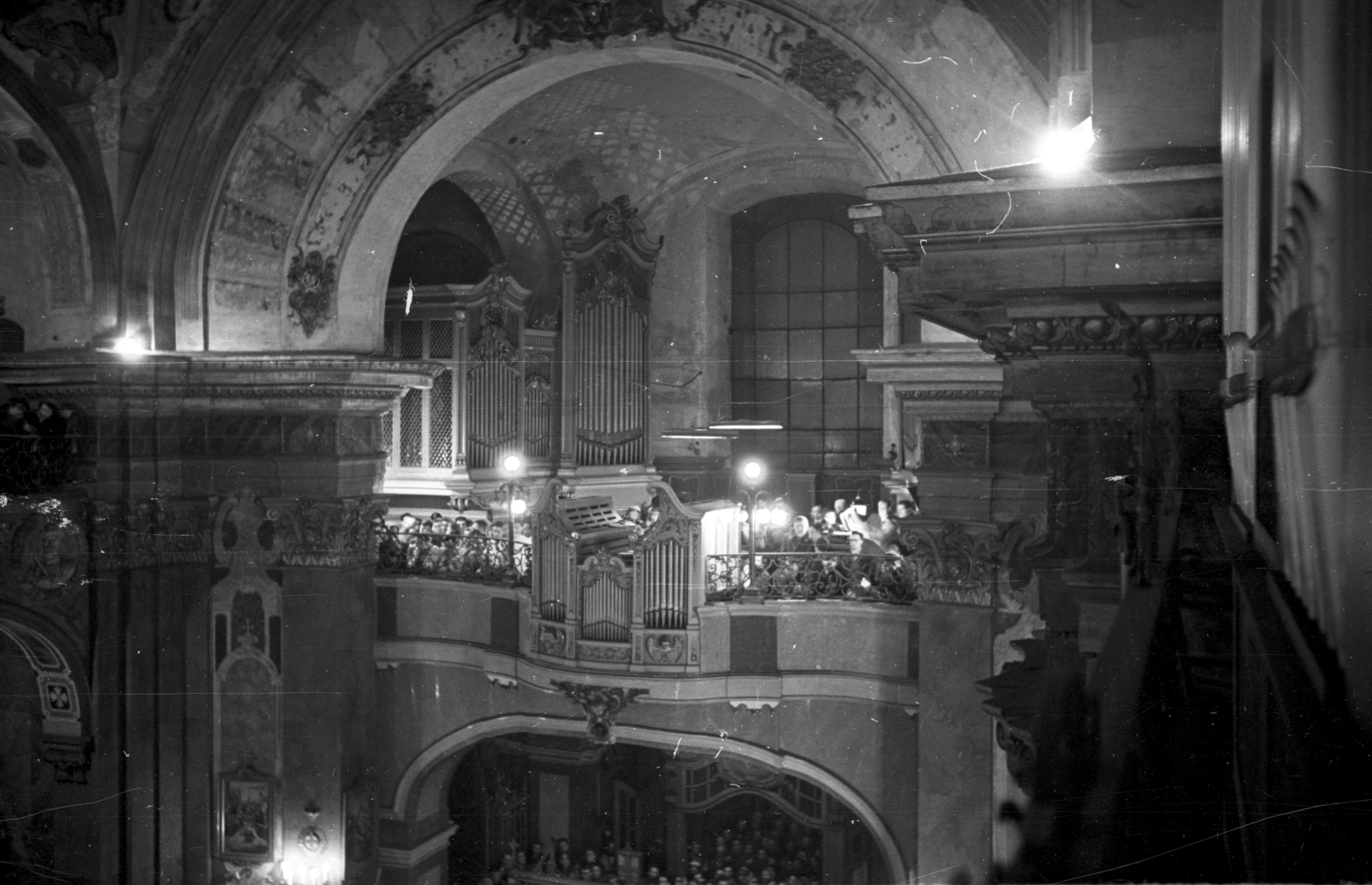 Hungary, Budapest V., Ferenciek tere, Belvárosi Ferences templom., 1957, Hámori Gyula, Baroque-style, Catholic Church, liturgy, church interior, organ, Budapest, Franciscans, Fortepan #108554