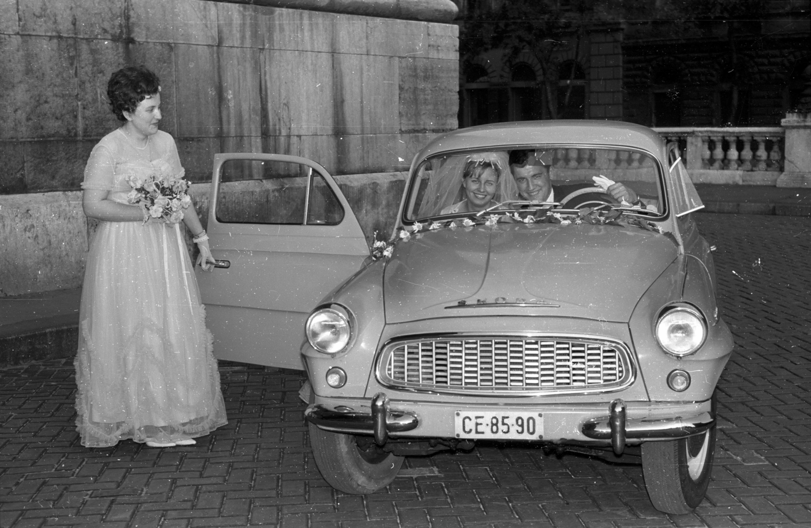 Hungary, Budapest V., Szent István tér, a felvétel a Szent István-bazilika főbejárata előtt készült., 1961, Hámori Gyula, number plate, Budapest, Fortepan #108613