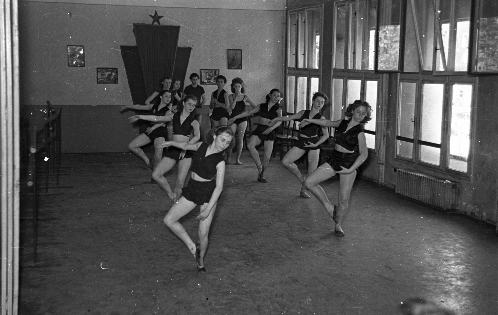1954, Hámori Gyula, balett, tánciskola, próbaterem, tánc, Fortepan #108623