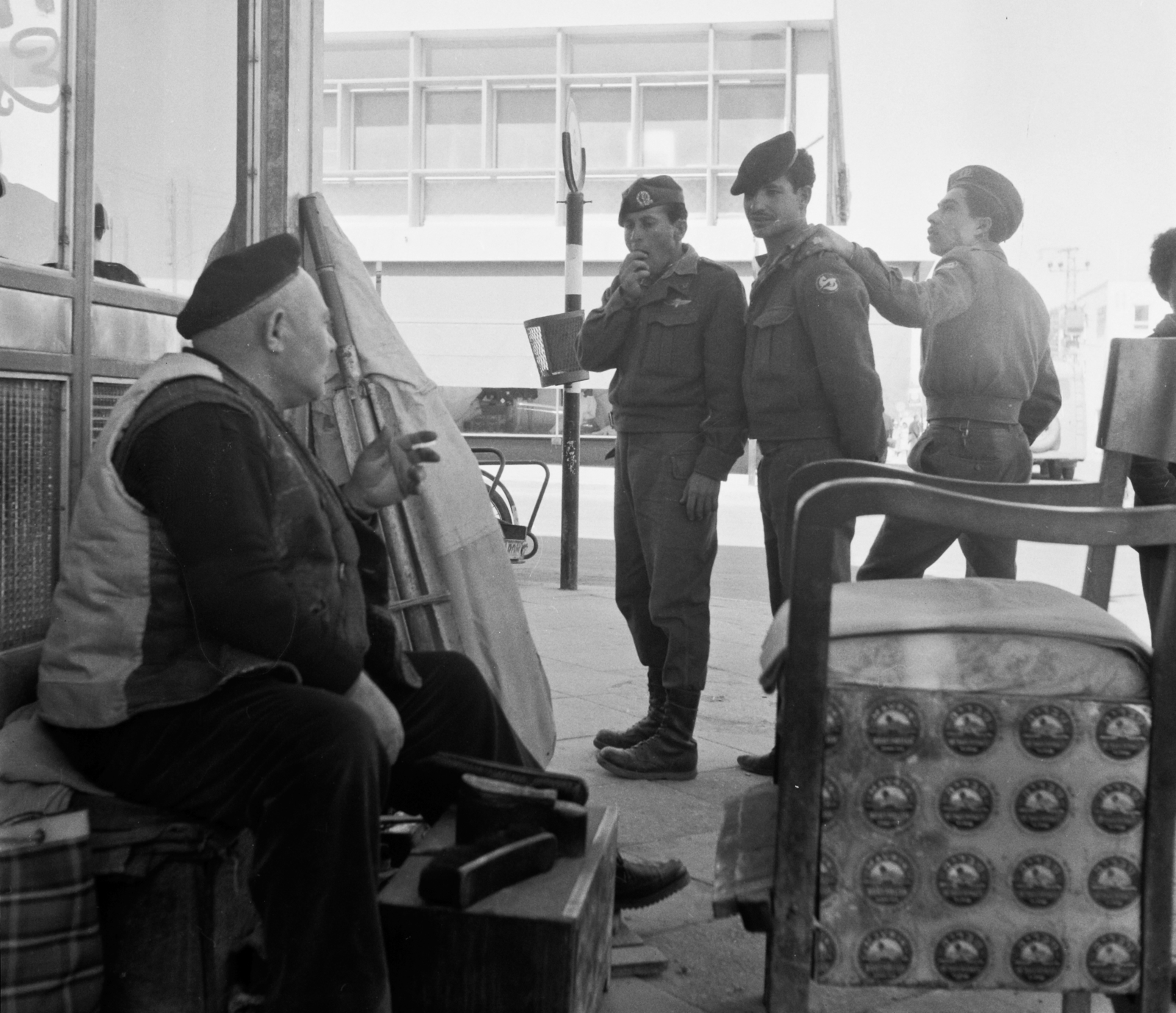 Israel, Beer-Sheva, Ha-Histadrut utca - Kakal utca sarok., 1964, Bauer Sándor, Fortepan #109342