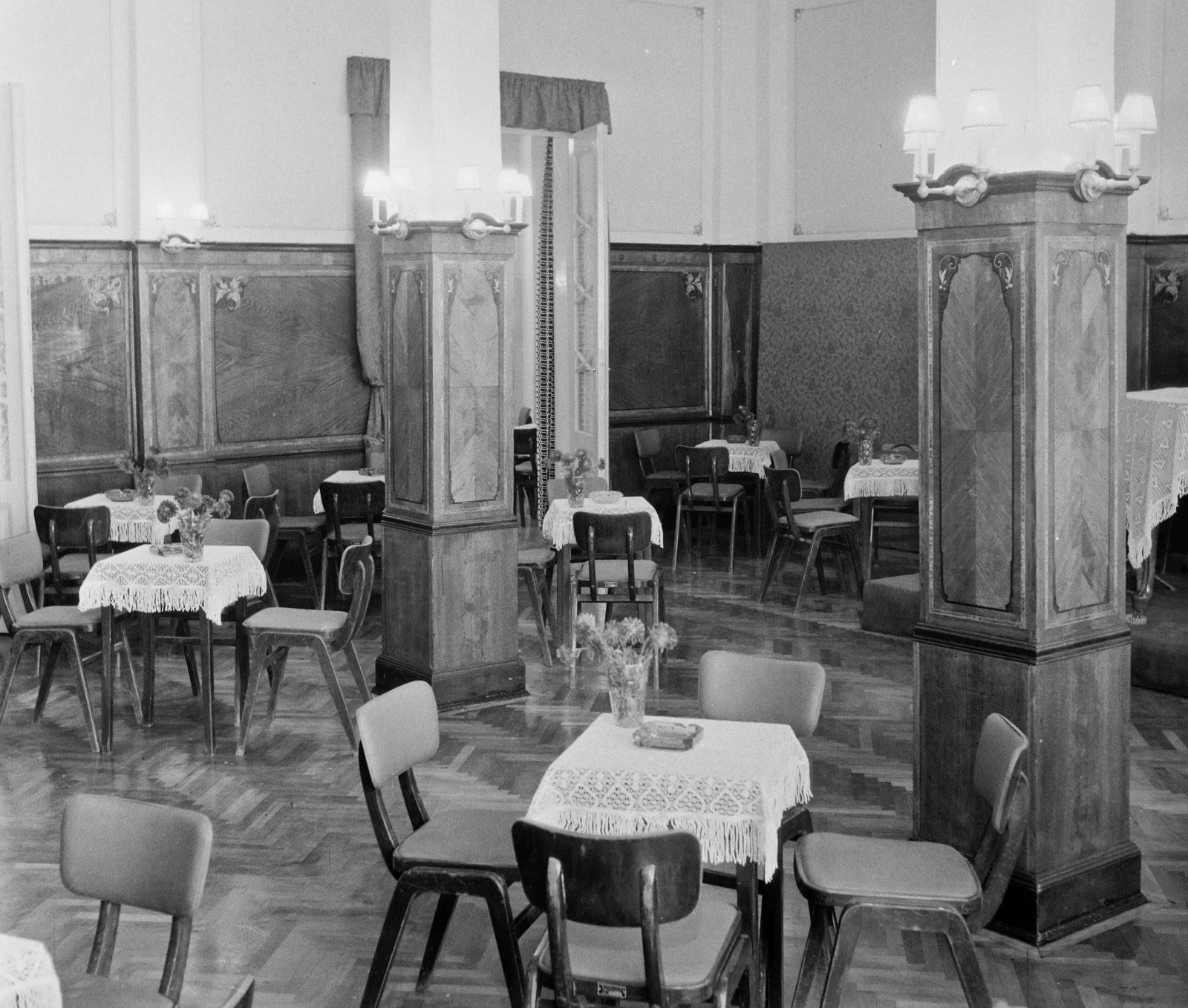 Hungary, Budapest XIX., Fő (Gábor Andor) utca 22., Ifjú Gárda Művelődési Ház (korábban a Kispesti Ipartestület székháza)., 1961, Bauer Sándor, Budapest, Fortepan #109371