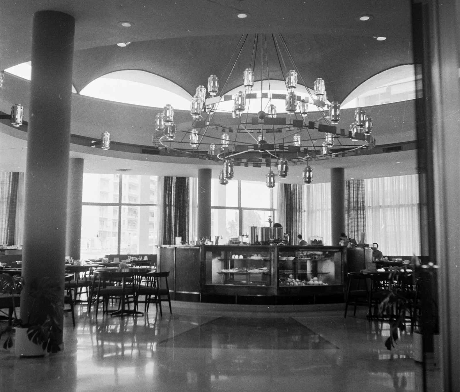 Greece, Athens, Vaszilisszisz Szofiasz sugárút, Hilton Hotel., 1964, Bauer Sándor, Fortepan #109422