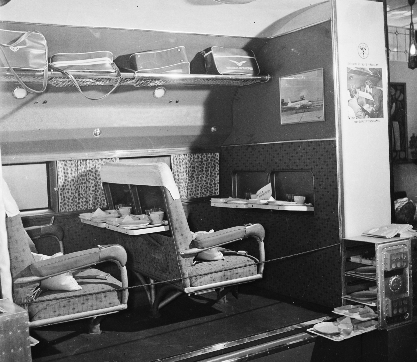 Hungary, 1965, Bauer Sándor, comfortable, Hungarian Airlines, exhibition, personal transport, luggage, cabin, Fortepan #109491