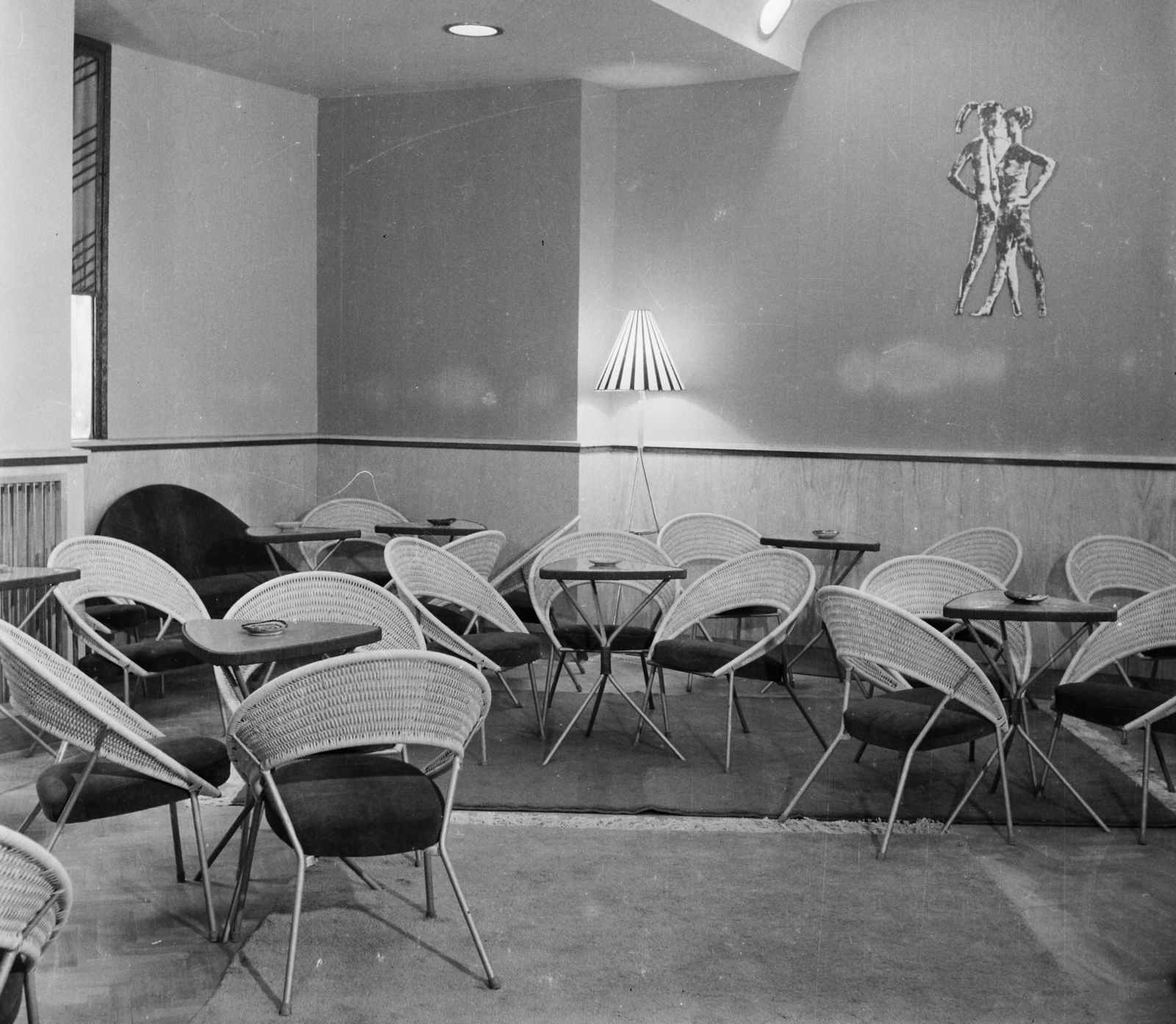 Hungary, Budapest VI., Nagymező utca 17. Budapest Táncpalota (Moulin Rouge)., 1961, Bauer Sándor, light, chair, lampshade, Budapest, Fortepan #109574