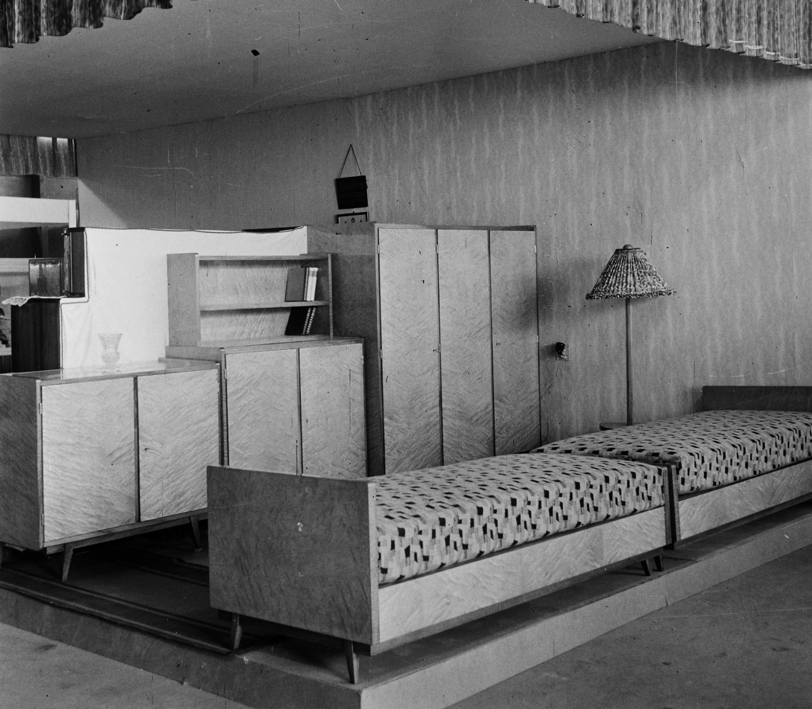 1962, Bauer Sándor, Bútorbolt, Fortepan #109599