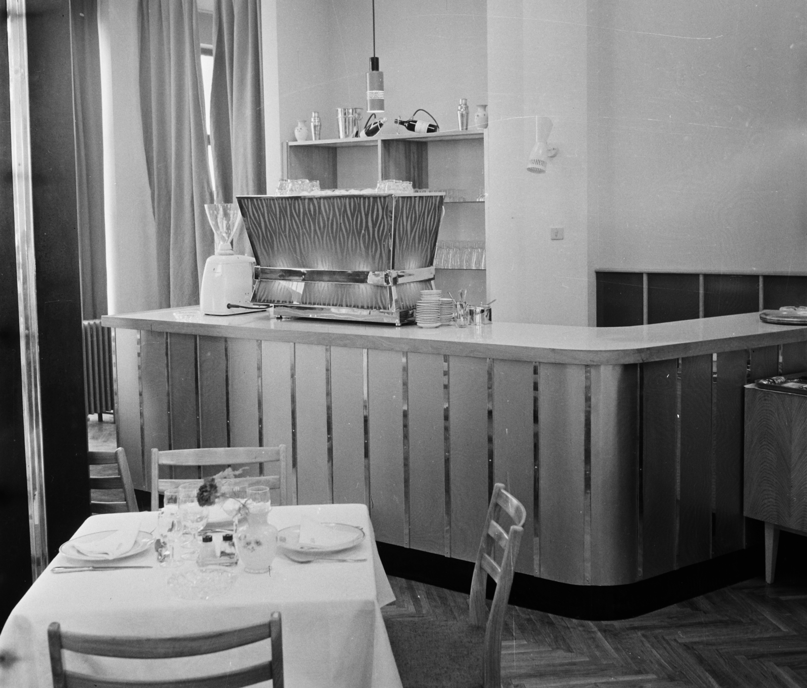 Hungary, Budapest XI., Fehérvári út 38., Alba Regia étterem., 1963, Bauer Sándor, place, coffee maker, Budapest, coffee machine, Fortepan #109638