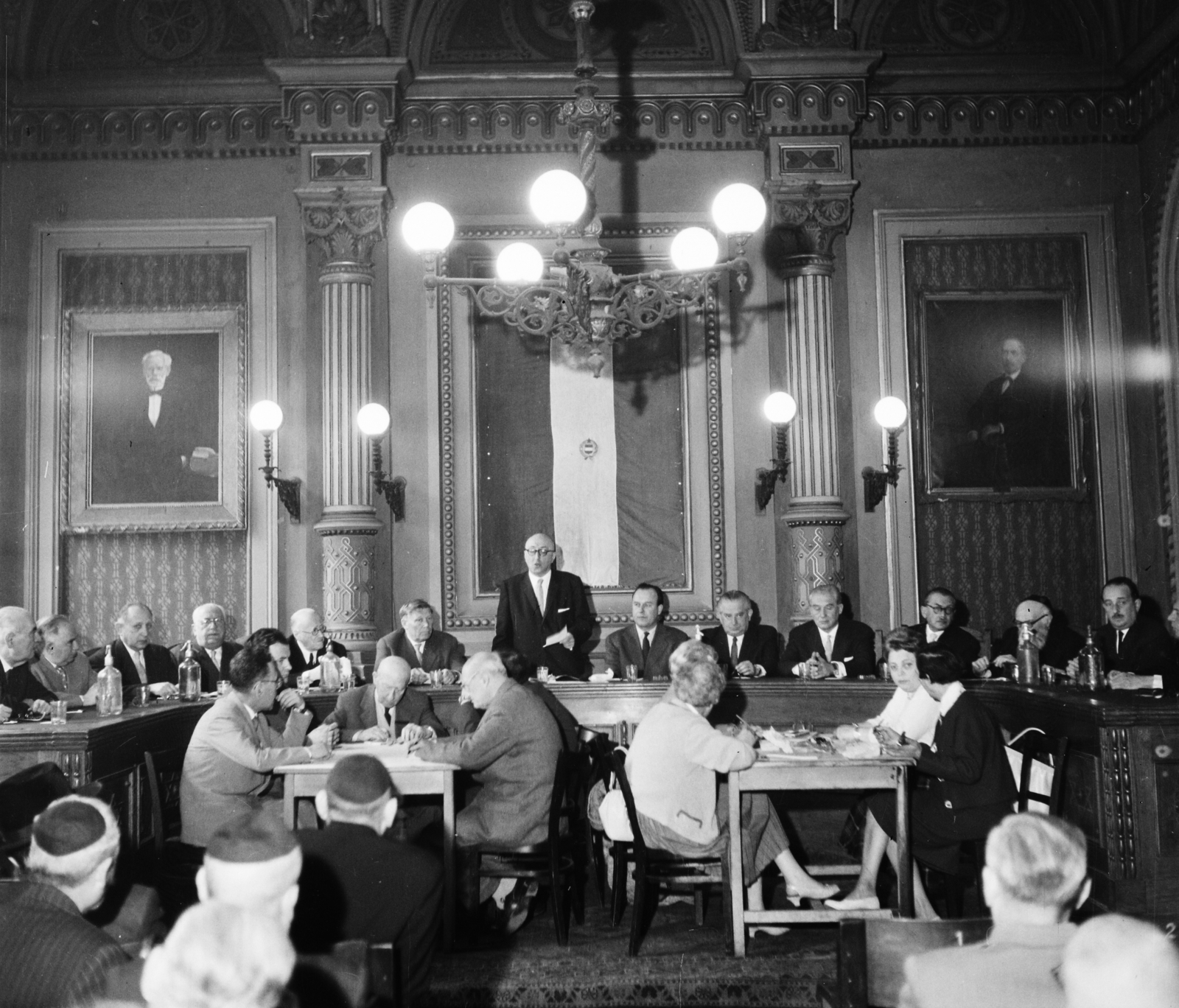 Hungary, Budapest VII., Síp utca 12., a Magyarországi Zsidó Hitközségek Szövetsége székházának díszterme., 1961, Bauer Sándor, judaism, Budapest, Fortepan #109668